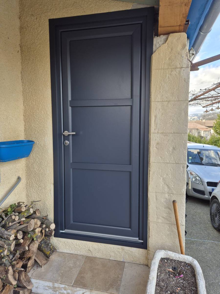 Menuiserie bois sur mesure pour aménagement et rénovation d'intérieur Saint-Rémy-de-Provence Alpilles